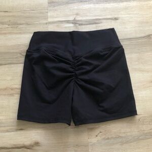 abs2fitness Scrunchy Bum Shorts